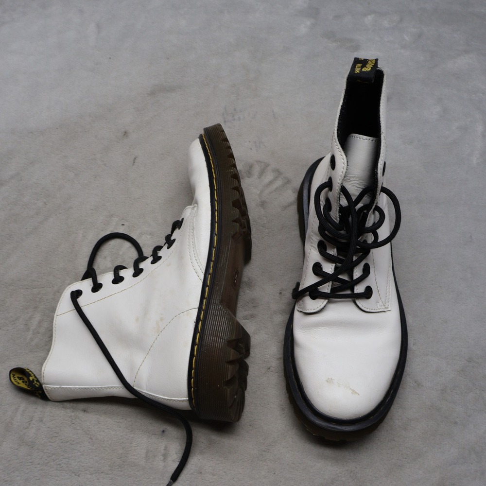 Dr. Martens Womens 9 Luana Boots White Leather Platform Combat Lace Up‎ Ankle
